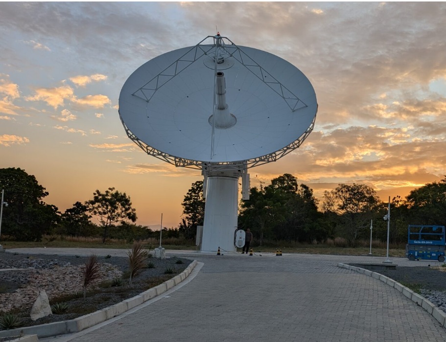 Antena VGOS do Rádio Observatório Espacial do Nordeste